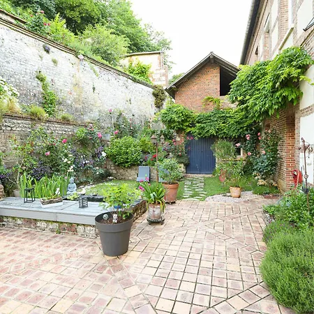 La Maison Aux Hirondelles Bed & Breakfast Caudebec-en-Caux